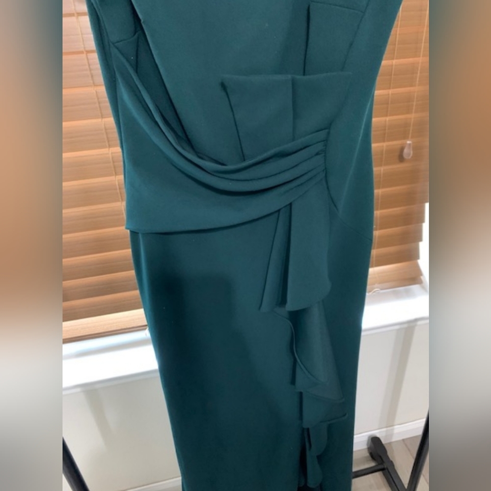 Women's clothing - Picture 7 of 8